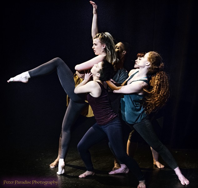 Image of Bryce Dance Company performing 'Shift' 