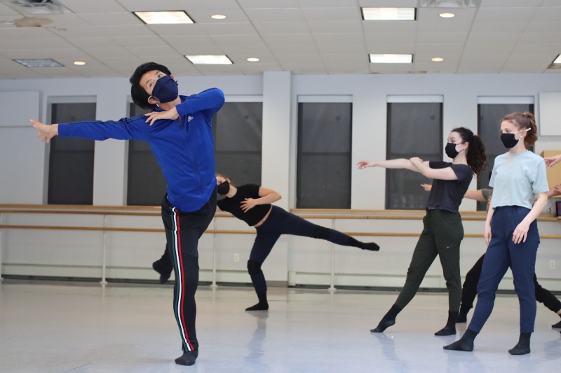 Guest choreographer Junichi Fukuda rehearses with BDT Trainees.