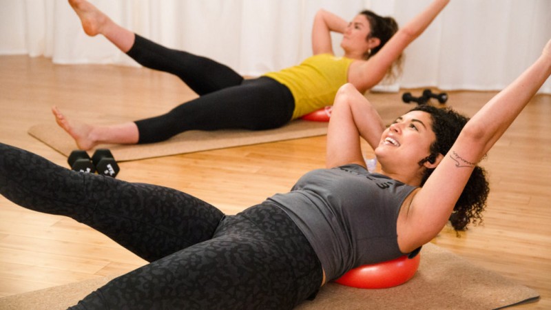 Core work during a barre3 Signature class