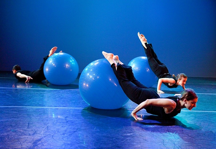 Eva Dean Dance's BOUNCE SURFING Extravaganza is Coming to MoMA Art Lab on April 18!