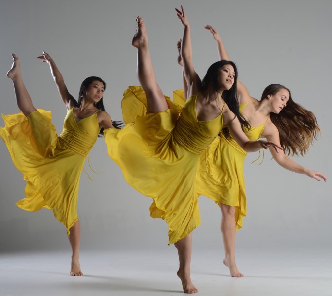 contemporary group dance photography